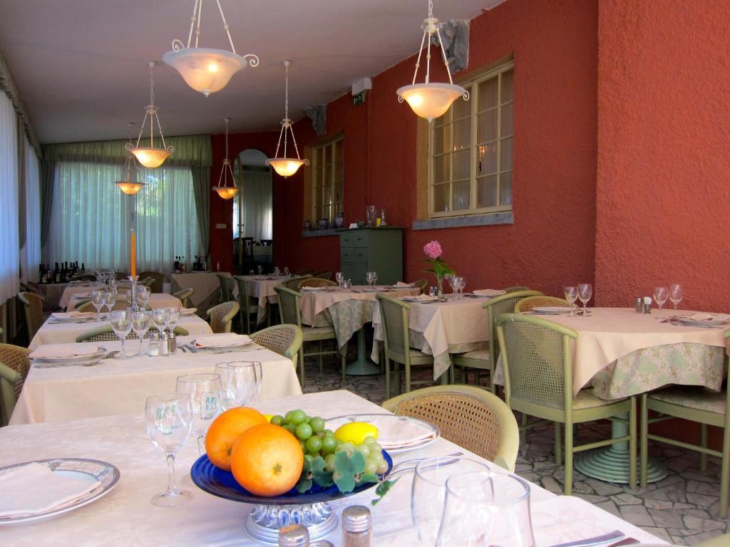 Hotel Poseidon Марина-ді-П'єтразанта Екстер'єр фото