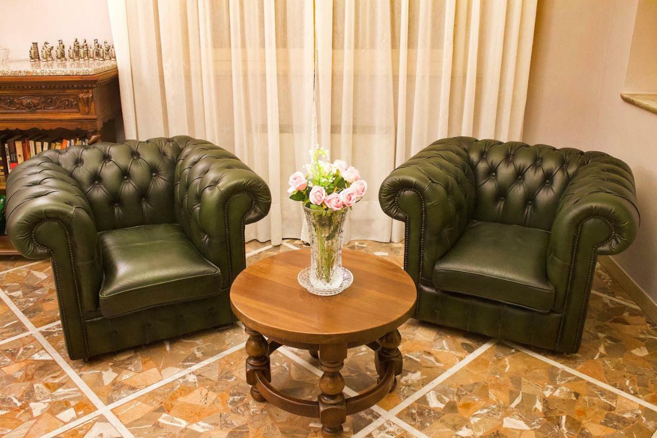 Hotel Poseidon Марина-ді-П'єтразанта Екстер'єр фото